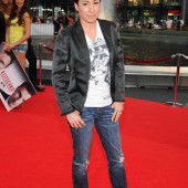 Dunja Hayali jeans