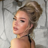 Elaine Victoria