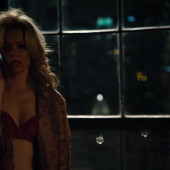 Elizabeth Banks