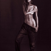 Elizabeth Elam body