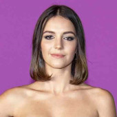 Ella Hunt