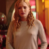 Ellie Bamber 