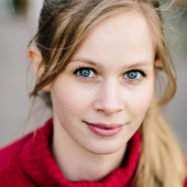 Emilia Bernsdorf hot