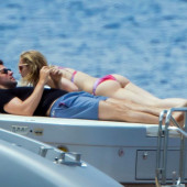 Emily Blunt paparazzi