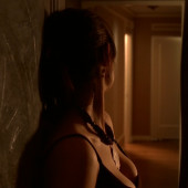 Emily Deschanel bones