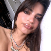 Emily Ratajkowski
