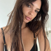 Emily Ratajkowski