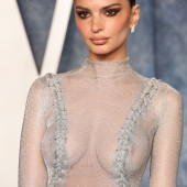 Emily Ratajkowski