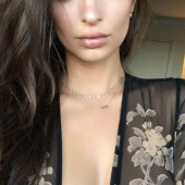 Emily Ratajkowski tit slip