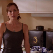 Emma Caulfield 