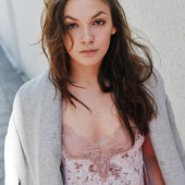 Emma Drogunova nackt