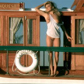 Erika Eleniak