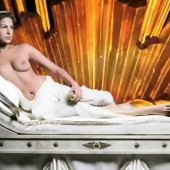 Eva Mendes topless
