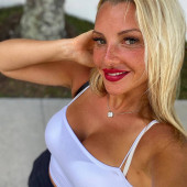 Evelyn Burdecki
