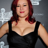 Jennifer Tilly