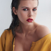 Georgia Fowler braless