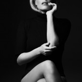 Gillian Anderson body