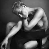 Guinevere Van Seenus topless