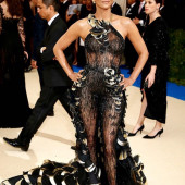 Halle Berry hot