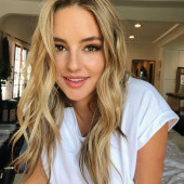 Hassie Harrison 
