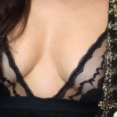 Inanna Sarkis nip slip