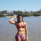 Ingrid de Oliveira instagram-sixpack