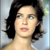Irene Jacob sexy