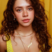 Isis Hainsworth 