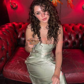 Isis Hainsworth 