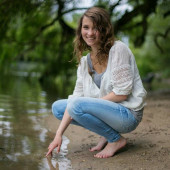 Janina Fautz feet