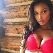 Jasmine Tookes dessous