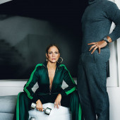 Jennifer Lopez cleavage