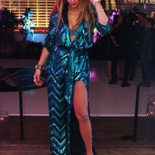 Jennifer Lopez pantyless
