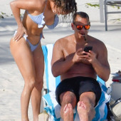 Jennifer Lopez tit slip
