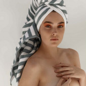 Jessica Wall hot