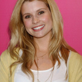 JoAnna Garcia Swisher
