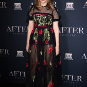 Josephine Langford 