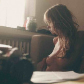 Julia Decker nackt