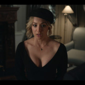 Kaley Cuoco