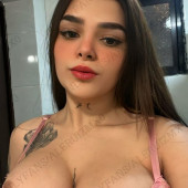 Karely Ruiz 