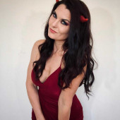 Katarina Waters 