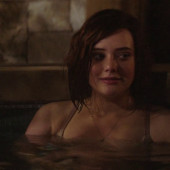 Katherine Langford 