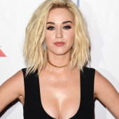 Katy Perry blond