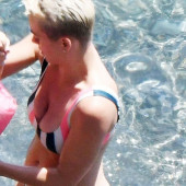 Katy Perry tit slip