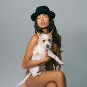 Kelly Gale fully-naked