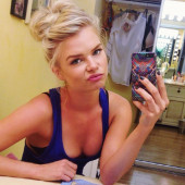 Kelli Goss 