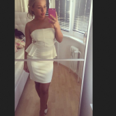 Kim Gloss selfie