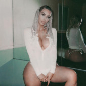 Kim Kardashian body
