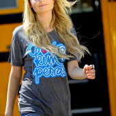 Kim Petras body