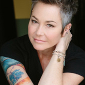 Kim Rhodes 